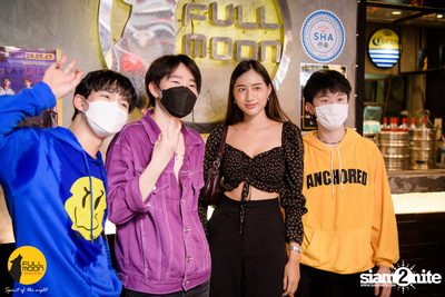 Slapkiss Concert at Fullmoon Terrace — photo 122