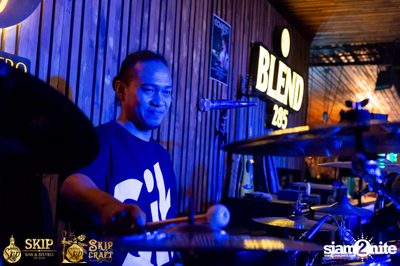 Duang Dao Diew Dai at Skip Bar & Bistro — photo 39