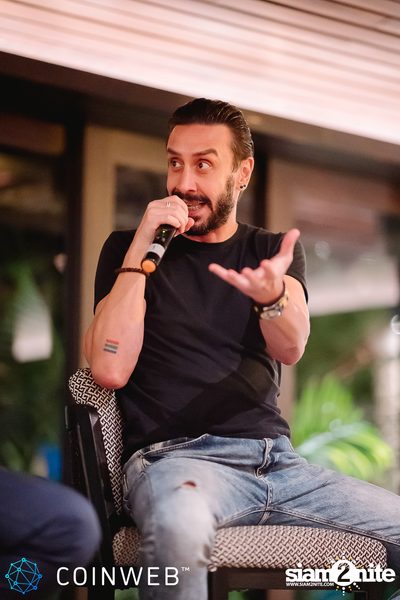 Coinweb at Baan Dusit Thani — photo 86