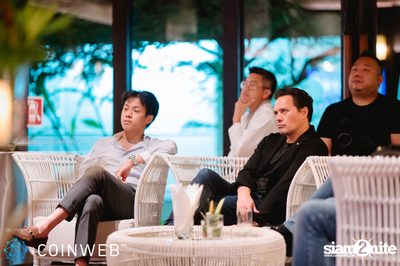 Coinweb at Baan Dusit Thani — photo 95