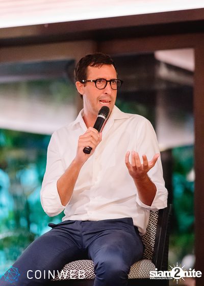 Coinweb at Baan Dusit Thani — photo 102