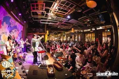 Lipta ที่ Happy Fish Asiatique — photo 74