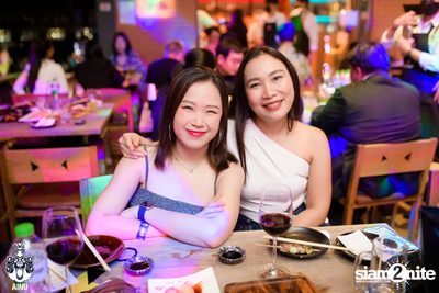 J-Jetrin at AINU Bar — photo 17