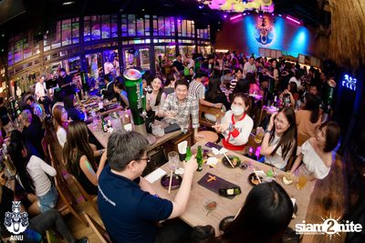 J-Jetrin at AINU Bar — photo 28