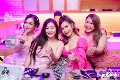 J-Jetrin at AINU Bar — photo 41