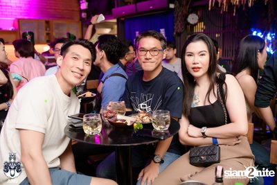 J-Jetrin at AINU Bar — photo 42