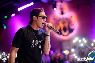 J-Jetrin at AINU Bar — photo 95