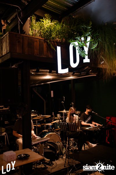 Singto Numchok at Loy High 9th Floor — photo 3