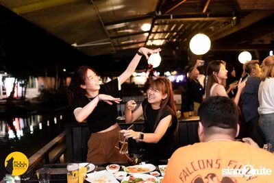 J_JAONAAY at Fullmoon Terrace — photo 112