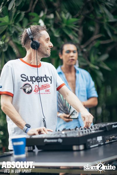 Rave Times TH x Melodic Techno Progressive Trance Pool Party at Holiday Inn — photo 11