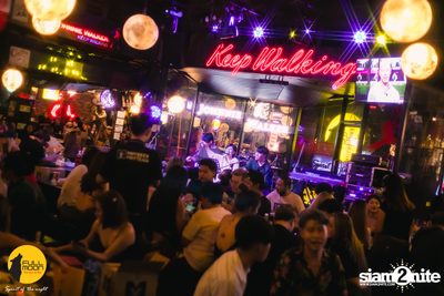 Oat Pramote at Fullmoon Terrace & Bar — photo 11