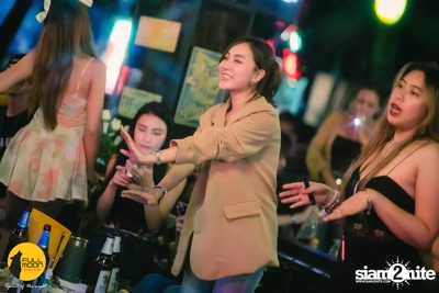 Oat Pramote at Fullmoon Terrace & Bar — photo 57