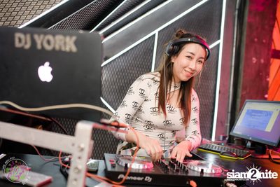 Zom Marie ที่ Hee Men Pyo 희맨표 — photo 45