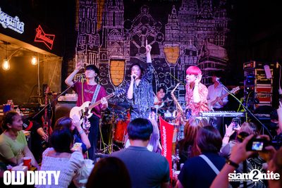 Slapkiss at Old Dirty — photo 37
