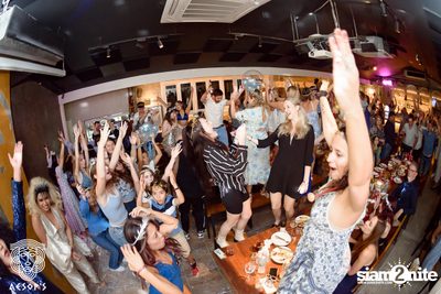 คืน Mamma Mia ที่ Aesop's Bangkok — photo 149