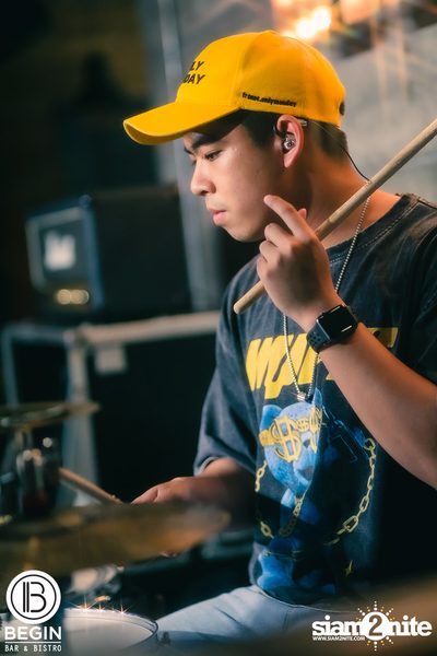 Only Monday ที่ร้าน Begin Bar & Bistro — photo 75