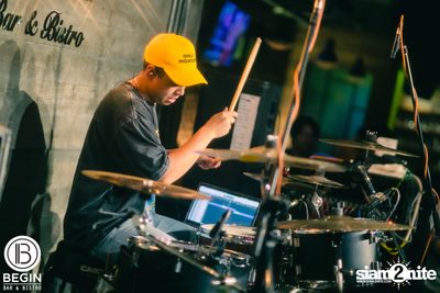 Only Monday ที่ร้าน Begin Bar & Bistro — photo 86