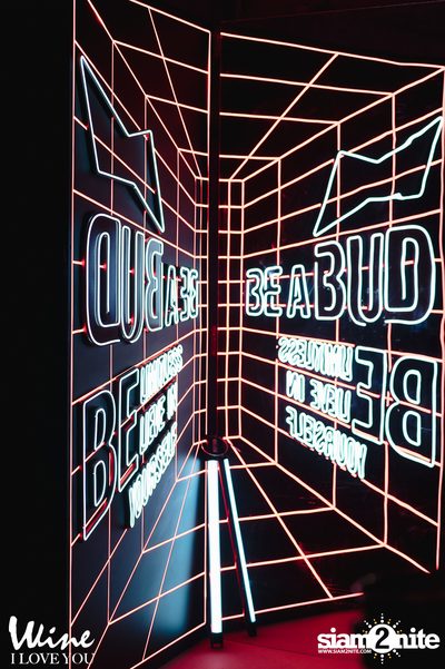 Slot Machine at Wine I Love You Thonglor — photo 4