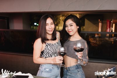Slot Machine at Wine I Love You Thonglor — photo 12