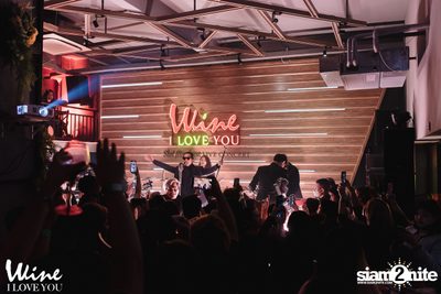 Slot Machine at Wine I Love You Thonglor — photo 36