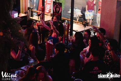 Slot Machine at Wine I Love You Thonglor — photo 100