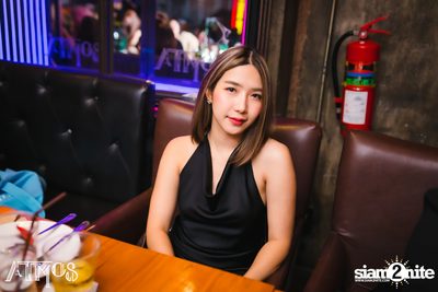 Slapkiss & Bean Napason at Atmos Thonglor — photo 15