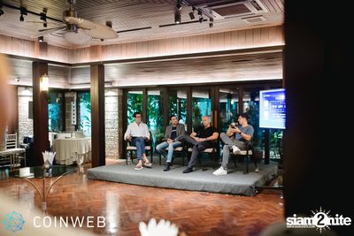 Are you game? by Coinweb at Baan Dusit Thani — photo 159