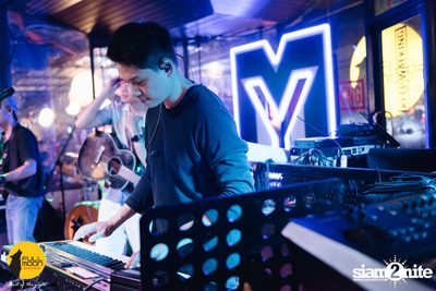 Bowkylion Live at Fullmoon Terrace & Bar — photo 27
