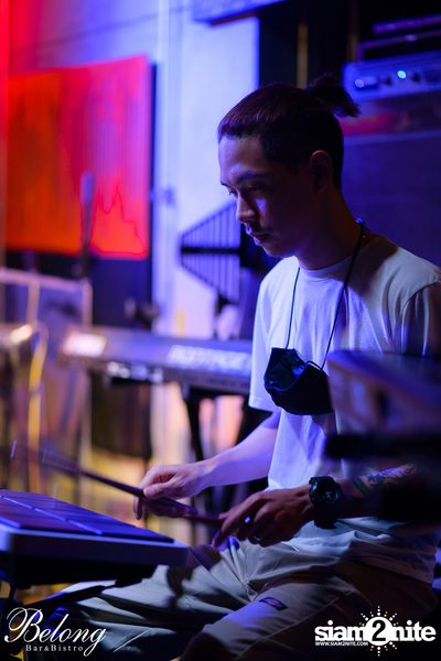 คอนเสิร์ต Non Tanont ที่ร้าน Belong Bar & Bistro — photo 45