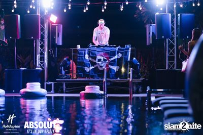 Pool Party at Holiday Inn Sukhumvit  — photo 151