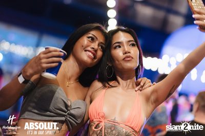 Pool Party at Holiday Inn Sukhumvit  — photo 152