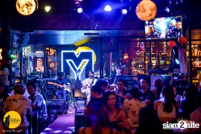 Polycat at Fullmoon Terrace & Bar — photo 11