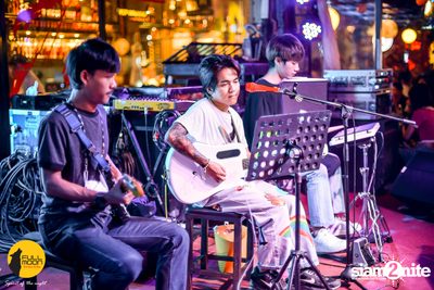 Polycat at Fullmoon Terrace & Bar — photo 14