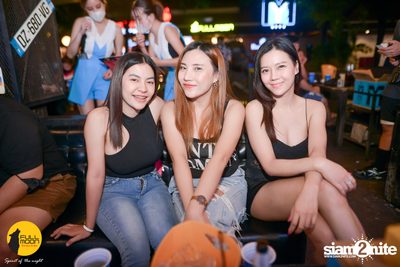 Polycat at Fullmoon Terrace & Bar — photo 27