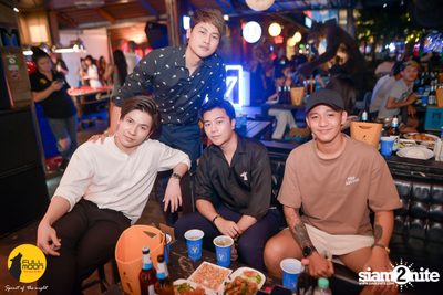 Polycat at Fullmoon Terrace & Bar — photo 29