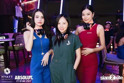 Halloween Silent Disco Party at Spectrum Lounge & Bar — photo 14