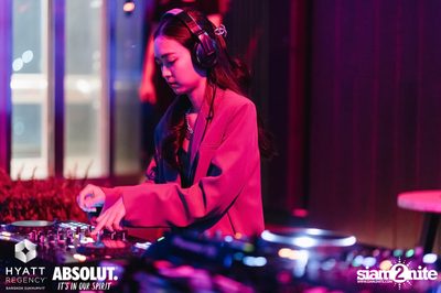 Halloween Silent Disco Party at Spectrum Lounge & Bar — photo 65