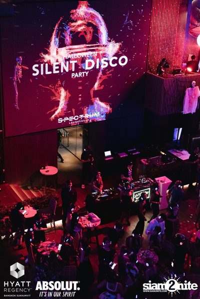 Halloween Silent Disco Party at Spectrum Lounge & Bar — photo 114