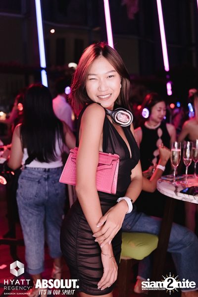 Halloween Silent Disco Party at Spectrum Lounge & Bar — photo 126