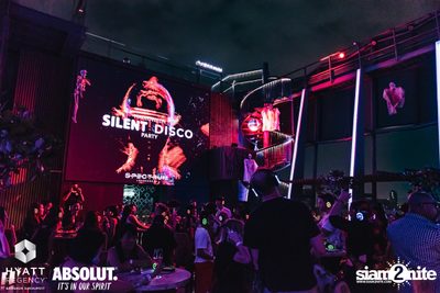 Halloween Silent Disco Party at Spectrum Lounge & Bar — photo 130