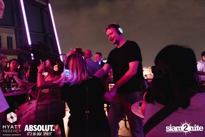 Halloween Silent Disco Party at Spectrum Lounge & Bar — photo 132