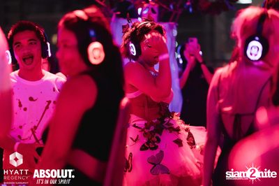 Halloween Silent Disco Party at Spectrum Lounge & Bar — photo 133