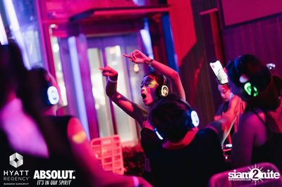 Halloween Silent Disco Party at Spectrum Lounge & Bar — photo 143