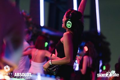 Halloween Silent Disco Party at Spectrum Lounge & Bar — photo 150