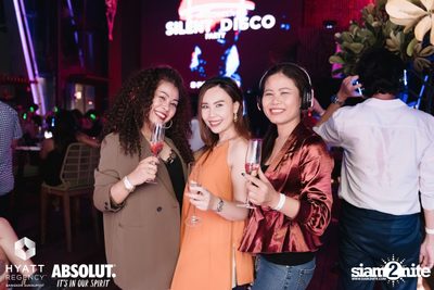 Halloween Silent Disco Party at Spectrum Lounge & Bar — photo 171