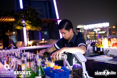 R&B Rewind Full Moon Party ที่ร้าน Spectrum Lounge & Bar  — photo 12