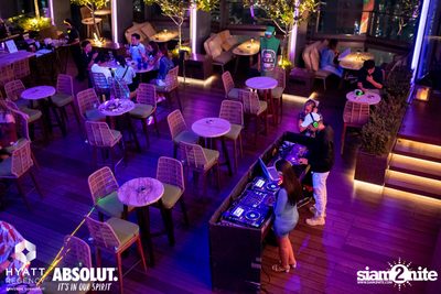 R&B Rewind Full Moon Party ที่ร้าน Spectrum Lounge & Bar  — photo 54