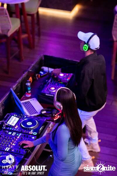 R&B Rewind Full Moon Party ที่ร้าน Spectrum Lounge & Bar  — photo 57