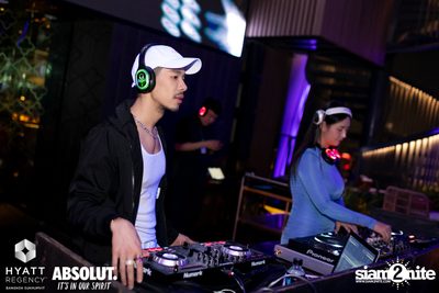 R&B Rewind Full Moon Party ที่ร้าน Spectrum Lounge & Bar  — photo 65