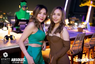 R&B Rewind Full Moon Party ที่ร้าน Spectrum Lounge & Bar  — photo 79